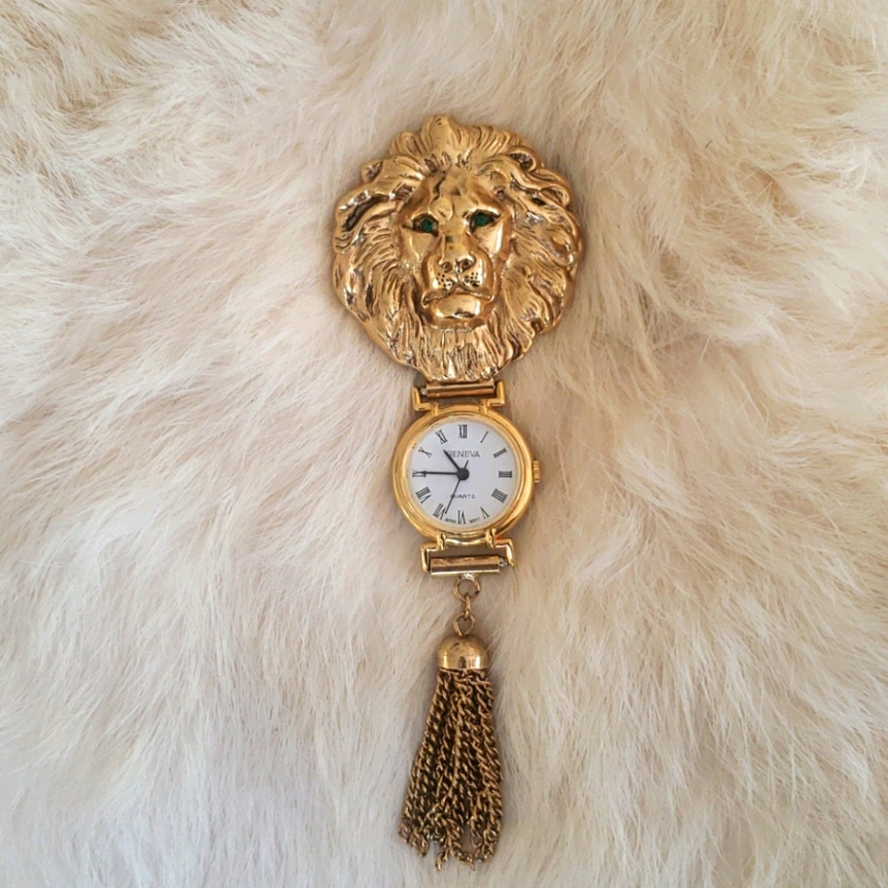 Rare Lion Head Geneva Pendant WATCH with Tassels